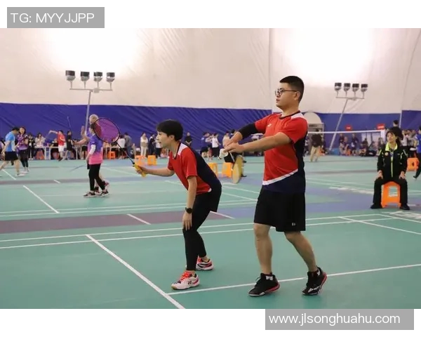 羽毛球的梦想与坚持:杭州羽毛球队成长历程的真实记录